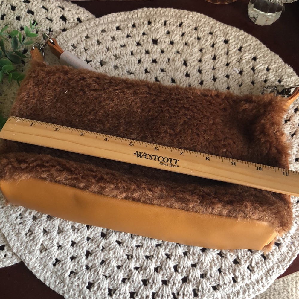 8 Other Reasons Chocolate Faux Shearling Shoulder Bag - Picture 11 of 12